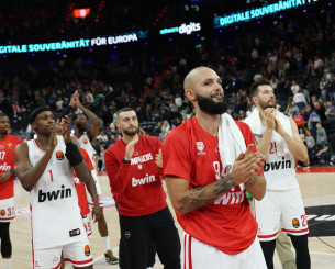 Έφτασε στη Μύκονο για το ιστορικό παιχνίδι ο Ολυμπιακός