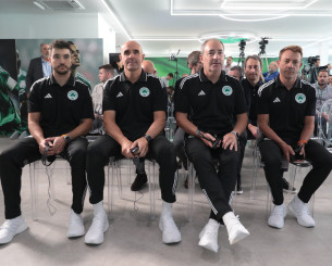 Στην παρουσίαση του Μπενίτεθ και οι τέσσερις στενοί συνεργάτες του