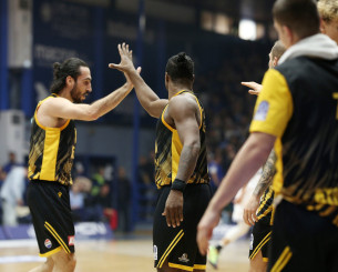 Η ΑΕΚ ξεκίνησε το πρωτάθλημα της Stoiximan GBL με 4-0, 10 χρόνια μετά...