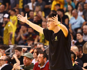 Εκνευρισμένος ο Σιάο διαμαρτυρήθηκε προς τους διαιτητές για απόφαση στο ντέρμπι με τον ΠΑΟΚ (video)