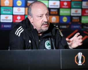 Μπενίτεθ: «Πρέπει να δώσουμε εμπιστοσύνη στους παίκτες, θέλουμε χρόνο»