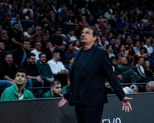 Έξαλλος ο Αταμάν για τη νοοτροπία των παικτών του: «Δεν μπορούμε να κερδίζουμε μόνο λόγω της φανέλας»