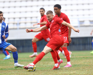 Ο Πανιώνιος πέρασε από την Σύρο και έμεινε στο -2 από την Καλαμάτα