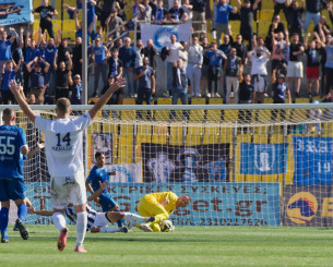 «Κέρβερος» Γκαραβέλης με τέσσερις απίθανες αποκρούσεις στο Ηρακλής - Νίκη Βόλου (video)