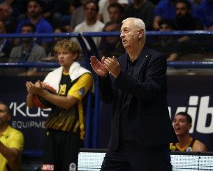 Η ΑΕΚ πέταξε για Σλοβακία με τις... ευχές του πιλότου: «Καλή επιτυχία στην ΑΕΚάρα μας!»