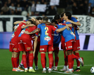 Οι παίκτες του Βόλου απαντούν στον Σούντγκρεν: «Ψευδή και προσβλητικά όσα είπε»