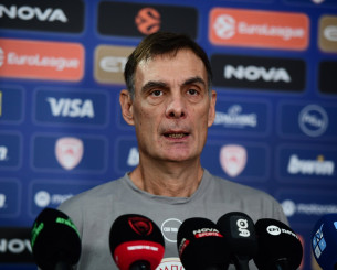 Μπαρτζώκας: «Μας λένε πρώτο φαβορί και όλος ο πλανήτης λέει ότι ο Ολυμπιακός είναι ελλιπής!»