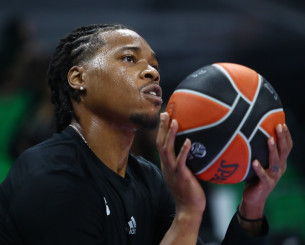 Εκτός ο Χολμς, δύσκολα ο Ρογκαβόπουλος για τον Παναθηναϊκό - Με τις γνωστές απουσίες ο Ολυμπιακός