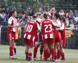 Η ομάδα γυναικών του Ολυμπιακού κέρδισε με 10-0 τη Διεθνή Ακαδημία 3Β ΑΣ