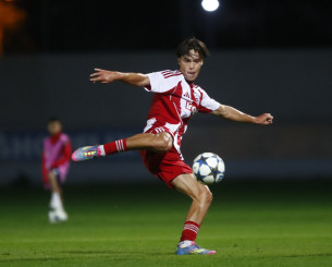 Το γκολ του Τουφάκη που μείωσε σε 2-1 για τον Ολυμπιακό (video)