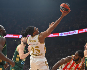 Μονέκε: «Όταν είμαστε όλοι υγιείς, θα είμαστε τρομακτικοί»