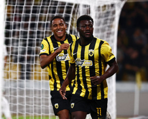 Το κιτρινόμαυρο πάρτι στη Νέα Φιλαδέλφεια και οι πανηγυρισμοί στα έξι γκολ - Η παρακάμερα του ΑΕΚ-Αμπερντίν (video)