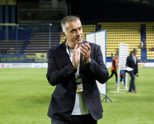 Ο Γιάννης Αναστασίου προειδοποιεί την Αϊντχόφεν: «Αντίπαλος που ταιριάζει στον Ολυμπιακό»