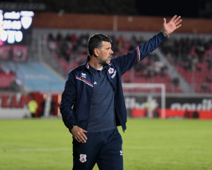 Στην έξοδο ο Μπάτσι από τον Πανσερραϊκό