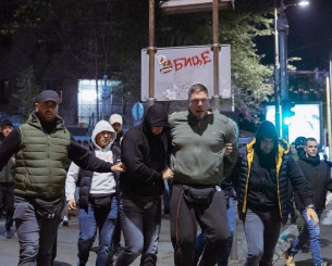 Σοκ: Συνέλαβαν πρώην παίκτη της εθνικής Σερβίας στις διαδηλώσεις του Βελιγραδίου