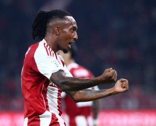 Άλλο… έργο το ματς με την Αϊντχόφεν