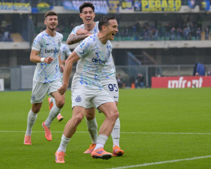 Λυτρώθηκε χάρις σε αυτογκόλ της Βερόνα στις καθυστερήσεις η Ίντερ