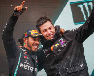 Mercedes: «Ο Μάσι κατέστρεψε την ευκαιρία του Χάμιλτον να γράψει ιστορία το 2021»