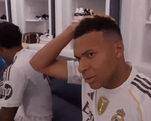 «Πρέπει να συνεχίσουμε έτσι» - Η ομιλία του Εμπαπέ στα αποδυτήρια μετά τη νίκη στο «Clasico» (video)