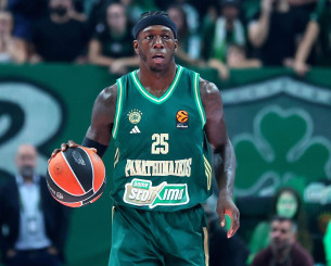 Η αλλαγή που έκανε ο Κέντρικ Ναν στο ημίχρονο και «σκότωσε» την Μακάμπι (pics)