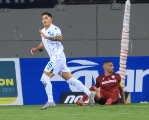 Ο Λεβαδειακός πέρασε ξανά από την Λάρισα και «πάτησε» στην 4η θέση - Δύο δοκάρια είχε η ΑΕΛ Novibet