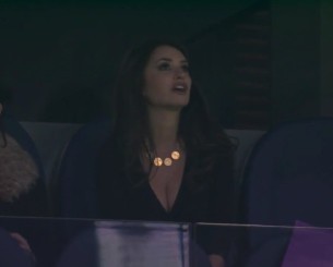 Η Πενέλοπε Κρουζ στο «Σαντιάγο Μπερναμπέου» - Πανηγύρισε τα γκολ της Ρεάλ Μαδρίτης