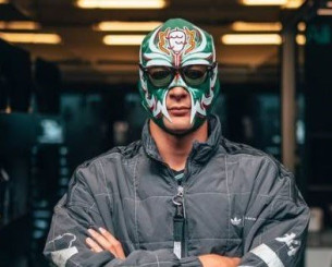 Ο Ράσελ μεταμφιέστηκε και πήγε στις κερκίδες με τους φιλάθλους για να δει τα free practice του Μεξικό