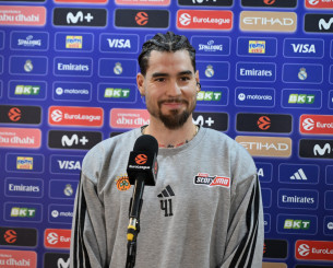 Ο Χουάντσο Ερνανγκόμεθ κέρασε μπέργκερ τους συμπαίκτες του μετά τη νίκη στη Μαδρίτη (photo)