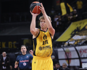 Τα τρίποντα «πληγώνουν» την ΑΕΚ