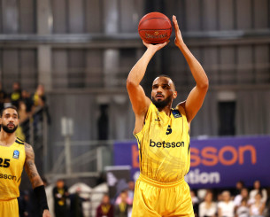 Η Μπασάκσεχιρ «έκλεψε» το παιχνίδι στο τέλος από τον Άρη