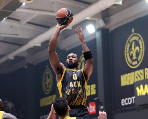 Ο ΡαϊΚουάν Γκρέι στο Athletiko: «Μετά τη διακοπή ο κόσμος να περιμένει καλύτερη ΑΕΚ»