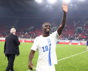 Build Up: Ο Τεττέη για την οικογένεια του: «Δεν γνώρισα τον μπαμπά» (video)