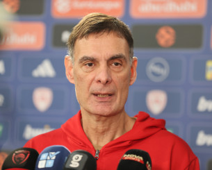 Μπαρτζώκας: «Αν νομίζουν αυτοί που κάνουν εκπομπές ότι ξέρουν καλύτερα την ομάδα...»