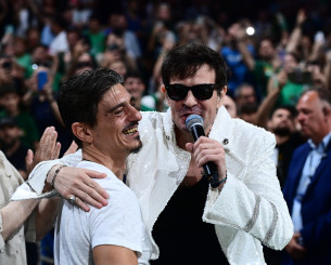 Δημήτρης Γιαννακόπουλος και Νίνο σε... ντουέτο και με αφιέρωση στον Παύλο Γιαννακόπουλο (videos)