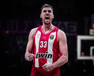 Τρελάθηκε ο admin του Ολυμπιακού με την τάπα του Μιλουτίνοφ: «Με έβαλε για ύπνο και έσβησε τα φώτα»