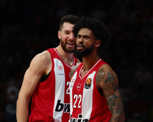EuroLeague By night: Ιωάννου, Μπουρούσης και Ασπρούλιας για την ήττα του Ολυμπιακού στο Βελιγράδι (video)