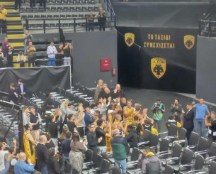 Κιτρινόμαυρο... πάρτι για το 4Χ4 στο BCL: H AEK πανηγύρισε με τον κόσμο της