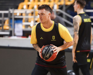 Ο Ντανίλο Άντζουσιτς ενσωματώθηκε στον Άρη - Πρώτη προπόνηση με τα κιτρινόμαυρα