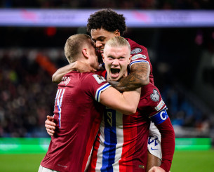 «Aρχισε να μου αγγίζει τα οπίσθια» - Ο Χάαλαντ την... έπεσε στον Μαντσίνι