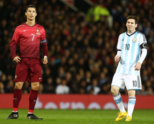 Μέσι - Ρονάλντο: Τι κάνουν οι δύο GOAT με τις Εθνικές τους ομάδες