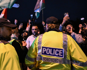 Ένταση στο Μπέρμιγχαμ: Μεγάλα συλλαλητήρια κατά του Ισραήλ λίγο πριν τη σέντρα στο Άστον Βίλα - Μακάμπι (video)