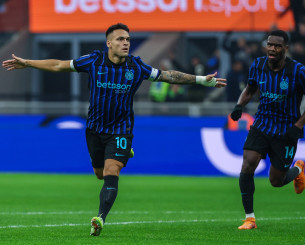 Η Ίντερ «διέλυσε» τη Ρόμα του Τσιμίκα και... καλπάζει προς το σκουντέτο