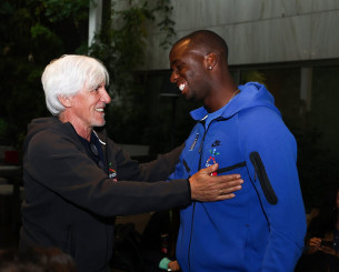 Η πρώτη του Τεττέη στην Εθνική ομάδα - Φόρεσε το εθνόσημο και συνάντησε τους συμπαίκτες του και τον Ιβάν (photos)