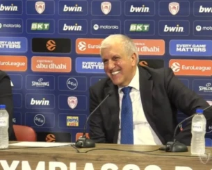 Ο Ζέλικο Ομπράντοβιτς διόρθωσε τον team manager του Ολυμπιακού στα ελληνικά! (Video)