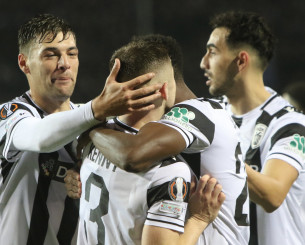 Ξέμεινε από σέντερ φορ, ξέμεινε και από στόπερ ο ΠΑΟΚ