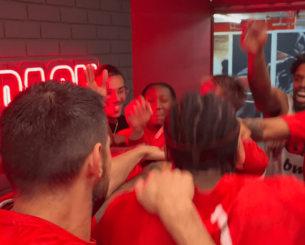 Το φατούρο - καλωσόρισμα των παικτών του Ολυμπιακού στον Έβανς (Video)