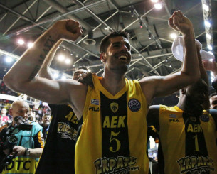 Τι κάνεις ΑΕΚ στα μεγάλα ματς στην Ευρώπη;  (vids)