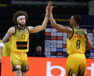 Πάνοπλη η ΑΕΚ κόντρα στον ΠΑΟΚ, «μέσα» ο Τάκερ που πάει για ντεμπούτο