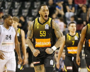 Ο Ρεϊζόν Τάκερ στο Athletiko: «Δεν είμαστε η ομάδα που είδατε με ΠΑΟΚ»