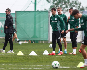 Με 22 παίκτες η αποστολή του Παναθηναϊκού για την ΑΕΚ, εκτός με ενοχλήσεις ο Λημνιός